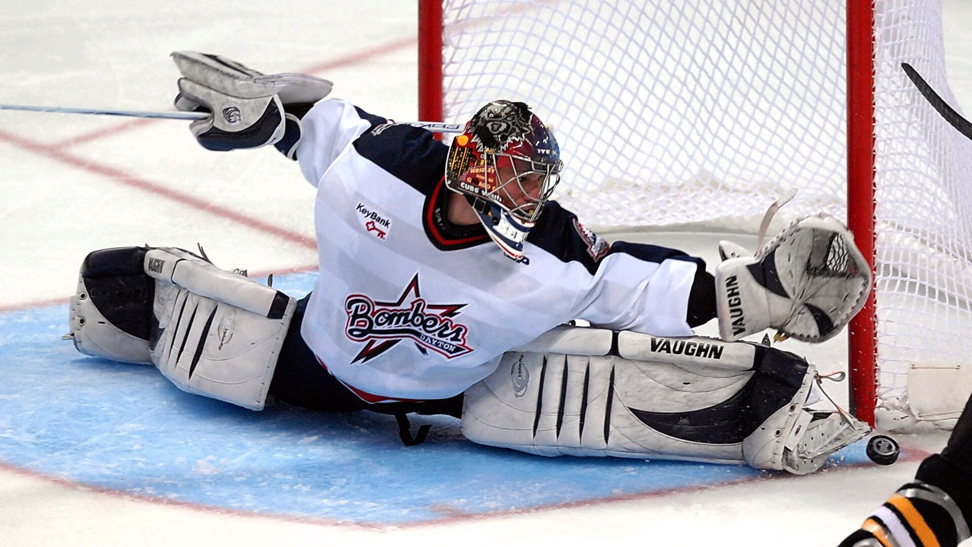 开云平台-在一次经典对决中，库里连续两节投中九个三分球，带领勇士轻松取胜！